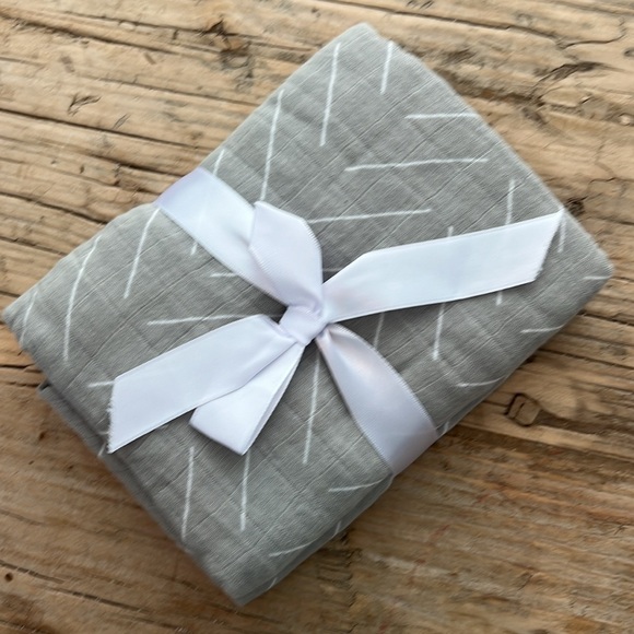 Mebie Baby Muslin Swaddle - Picture 2 of 6